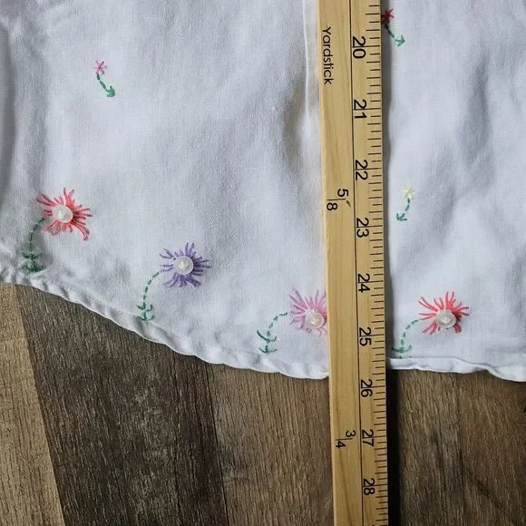 Vintage Talbots White Linen Blend Floral Embroidered Button Up Shirt. 3/4 Sleeve - Picture 9 of 10
